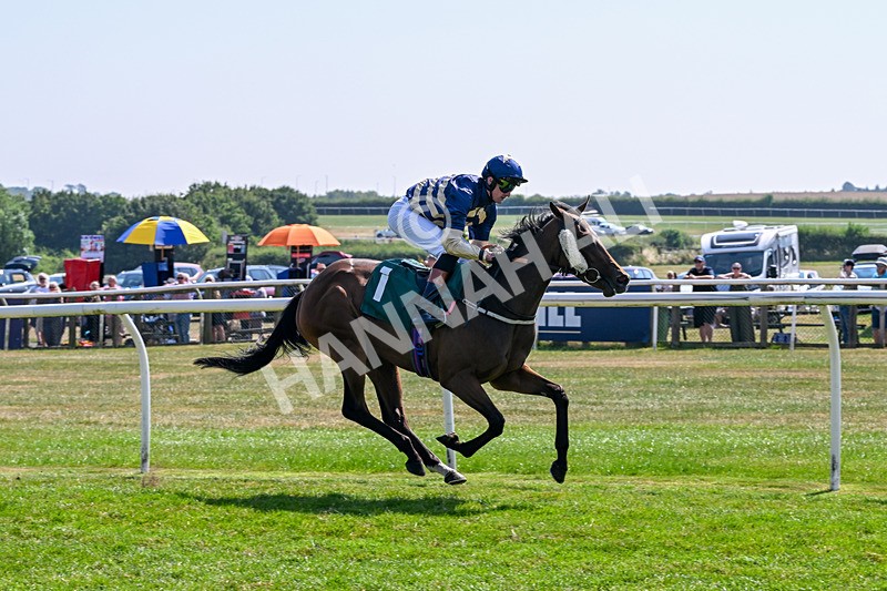 150726-Race 3-Lady Dublin-3213 - Race 3 15.10pm racingtv.com/freetrial Nursery Handicap