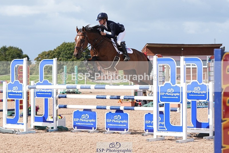 250913-115937-06795 - Cls 15 Snr Foxhunter