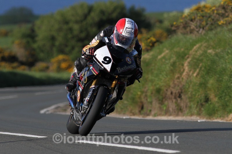 Michael Rutter BMW / Bathams Prize Winning Ales - Monday Practice Solos