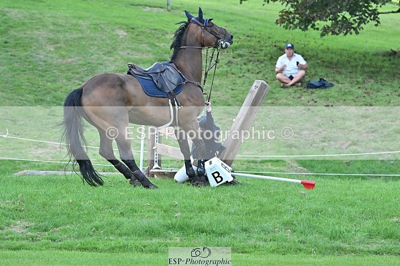 230909-181841-08059 - Cls 14 Snr 1m Derby