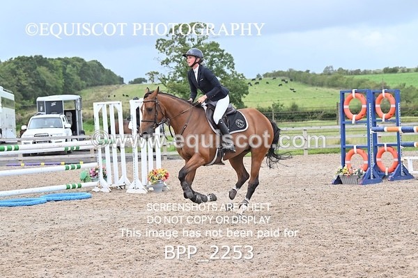 BPP_2253 - CLASS 4  FRI Senior Newcomers/ 1.10m Open