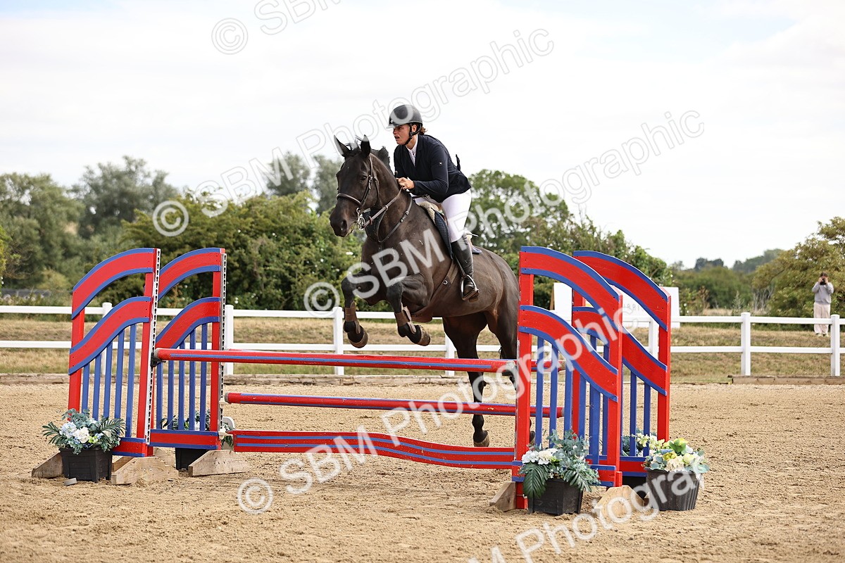 SBM_009570 - Class 8 - Senior Newcomers - 1.10  Open