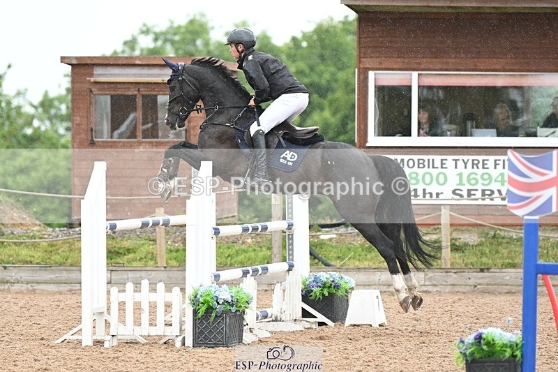 250607-131801-01164 - Cls 13 Pony Foxhunter and 1.10m