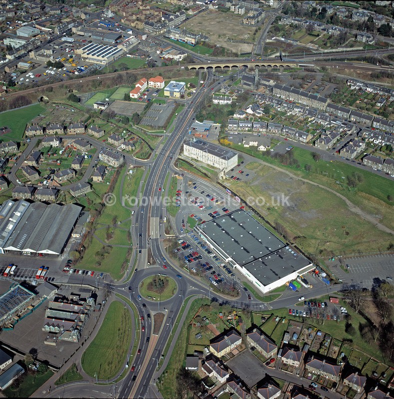 A00290C Town of Dunfermline from St Leonards street in 2002 - Settlements, infrastructure and attractions