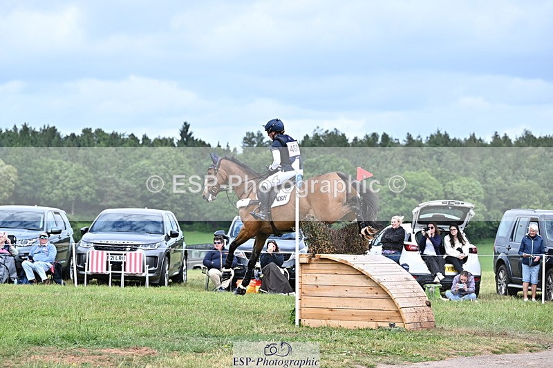 250525A-142738-16488 - D-468-Laura.Collett-LONDON.52