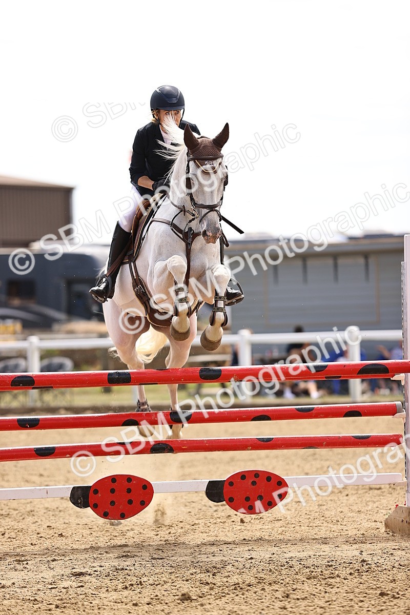 SBM_010406 - Class 9 - Senior Foxhunter - 1.20m Open