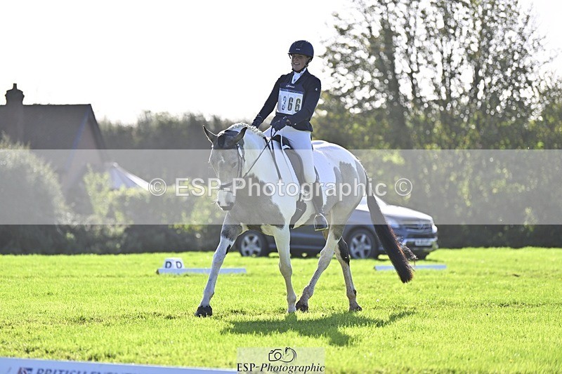 241025-112113-06841 - 366-Chloe.Robinson-BRACKENSPA'S.KEEP.A.SECRET