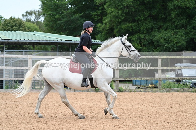 WJ7_7839 - Poles 11:00am