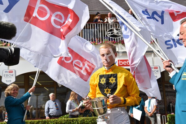 yr20082022r4-116 - Race 4 3.35pm Sky Bet Ebor