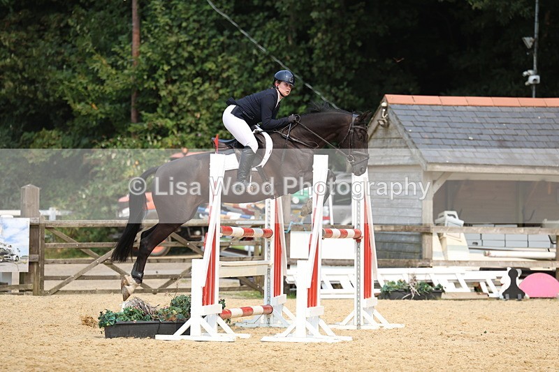 3E7A2530 - Class 8: Senior Newcomers/1.10m open