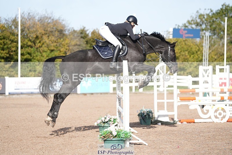 251004-103558-01805 - Cls 15 British Novice and 90cm Open