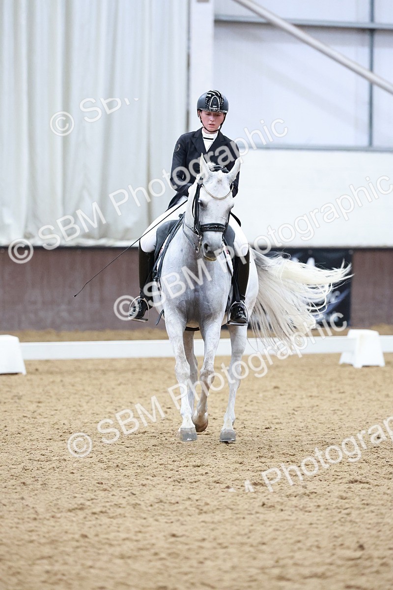 SBM_020931 - Class 13 - FEI INT I - 16.26-17.14