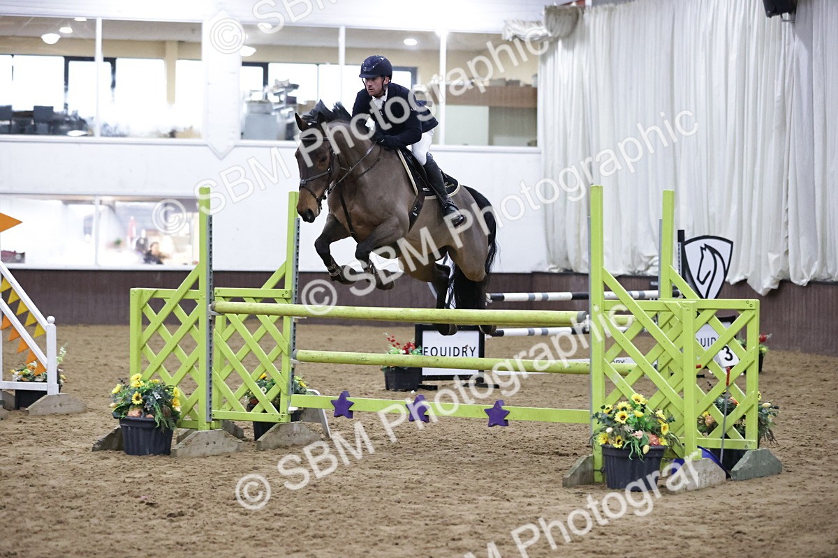 SBM_001111 - Class 4 - Senior Newcomers/ 1.10m Open