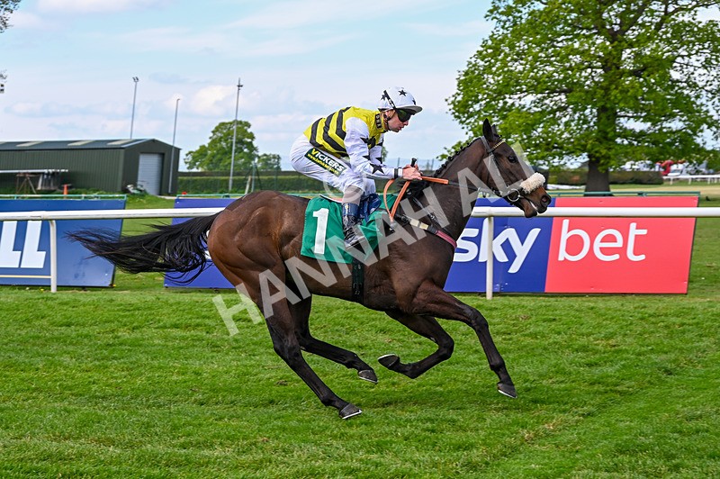 020526-Race 1-Arapaho Gold-8937 - Race 1 1.35pm Steve Poskitt's 60th Birthday Restricted Maiden Stakes