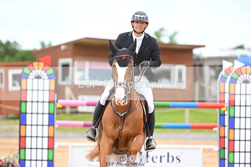 230721A-152503-07220 - Cls 10, 2 Star Big 1.45m Start to break