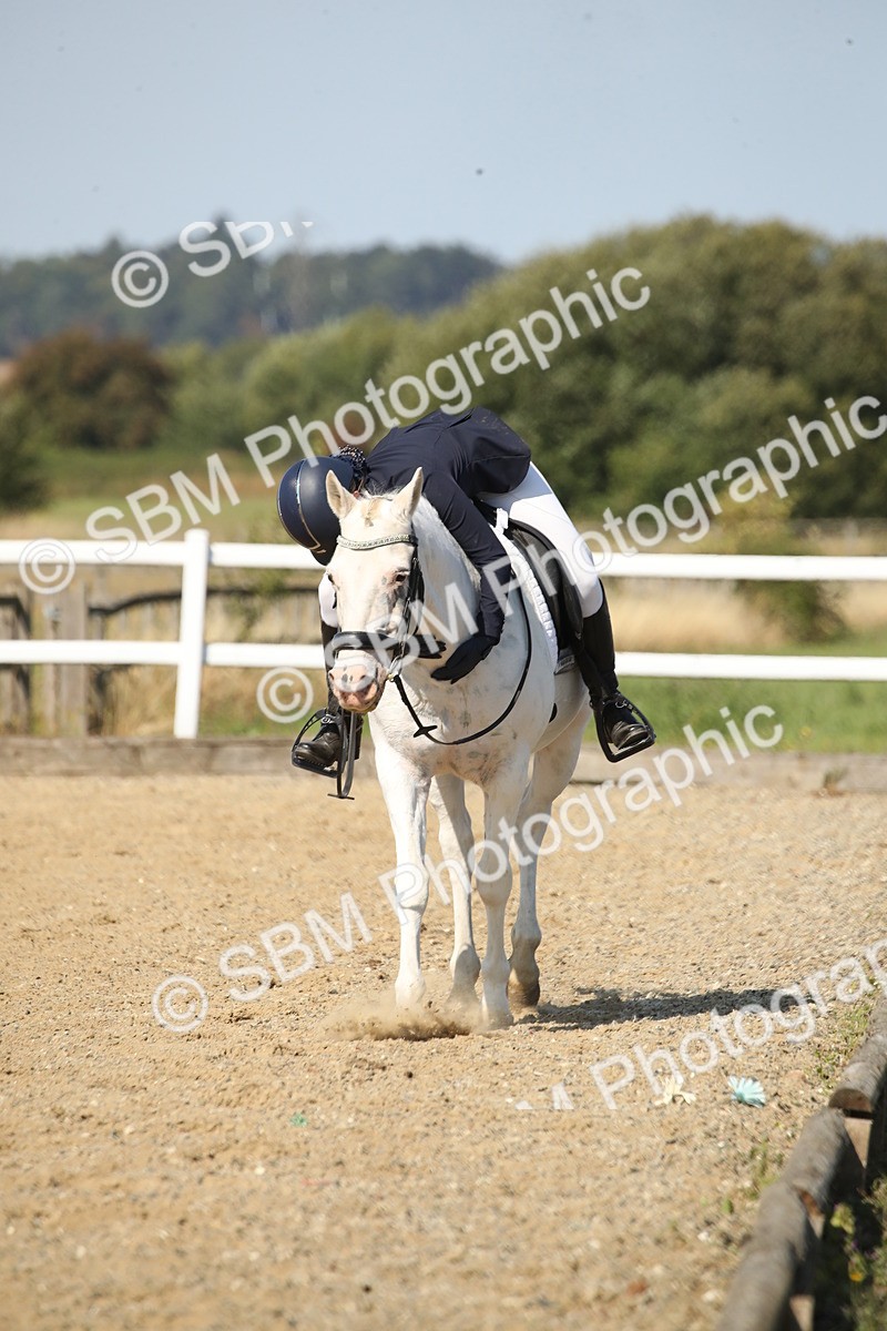 SBM_004235 - Class 11 - Novice 5 - 10.24-11.20