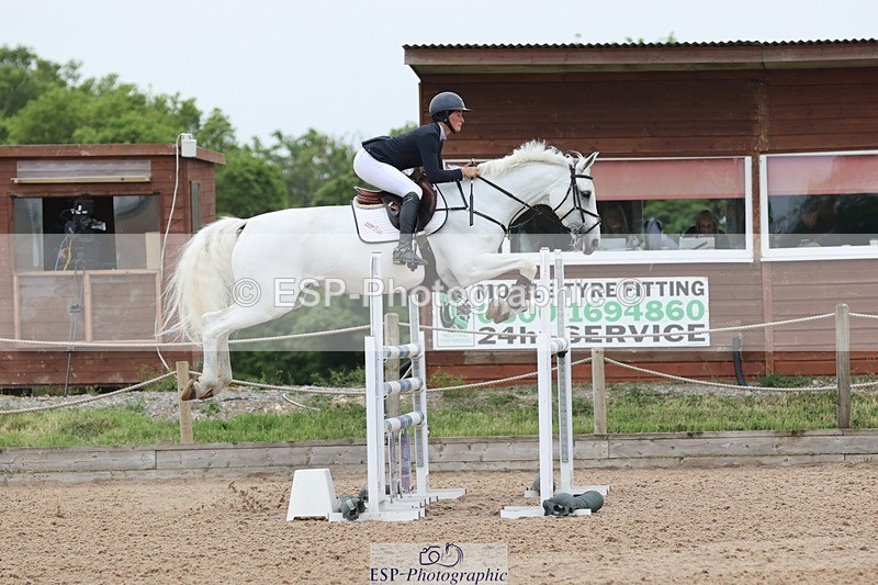 250524-124822-04788 - Cls 15 Snr Fox 1st Rnd