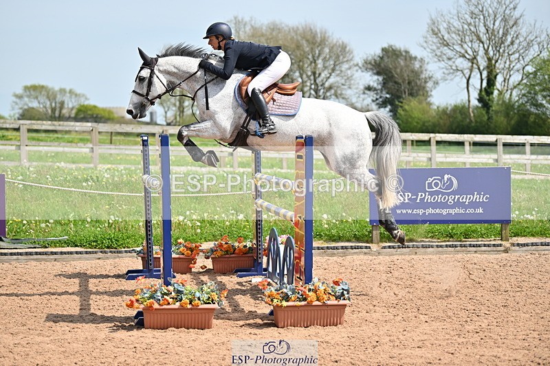 240510A-141834-07988 - Cls 23 Talent Seeker Inc 7yr old 14.10 to Finish