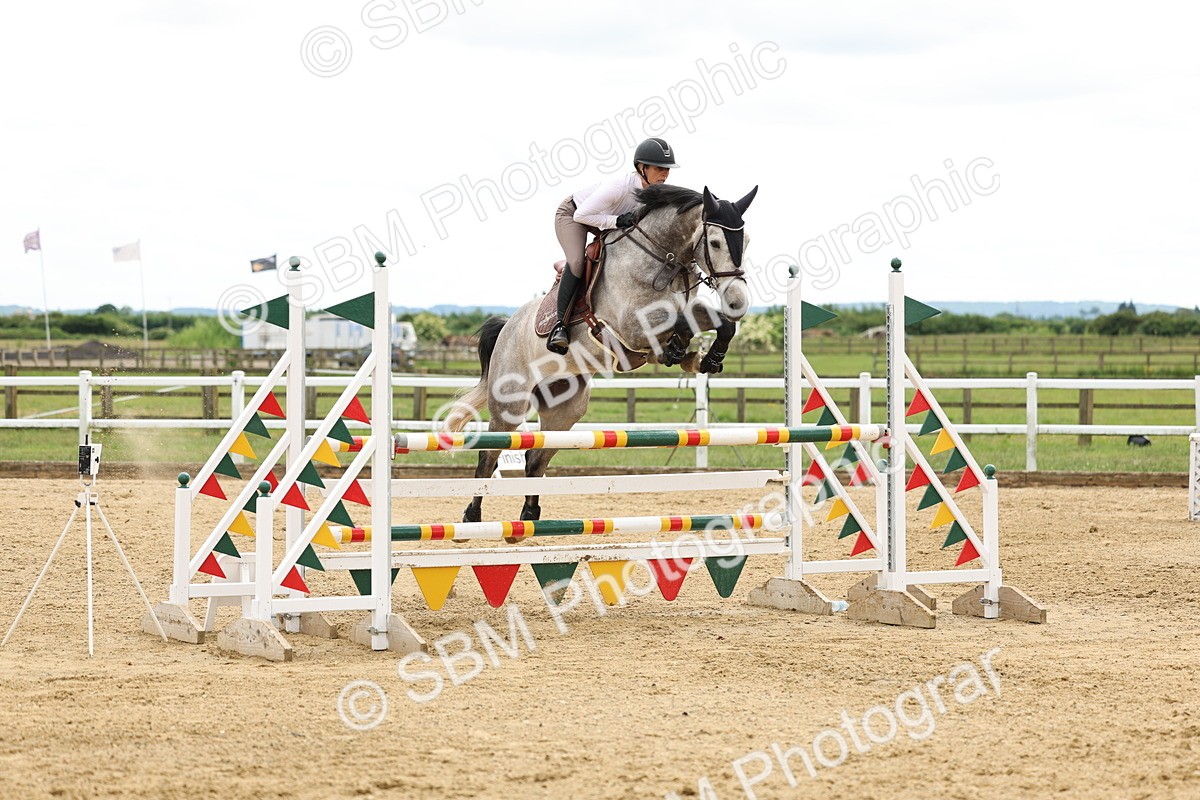 SBM_006253 - Class 19 - Senior Newcomers - 1.10m