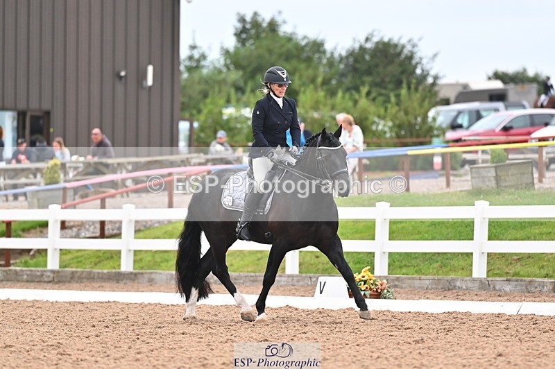 240817A-161128-10475 - 245-Lyn.Gale-Sylvester