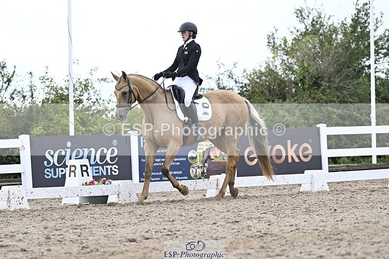 250907-170036-10857 - 054-Amy.Louise.LloydDiva.Royale