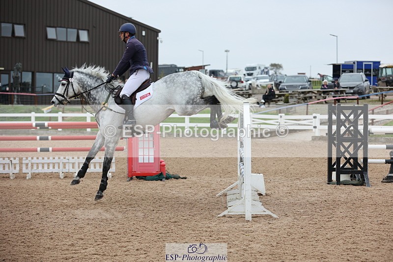 241101A-113420-01411 - FRI Cls 5 Newcomers and 1.10m Open