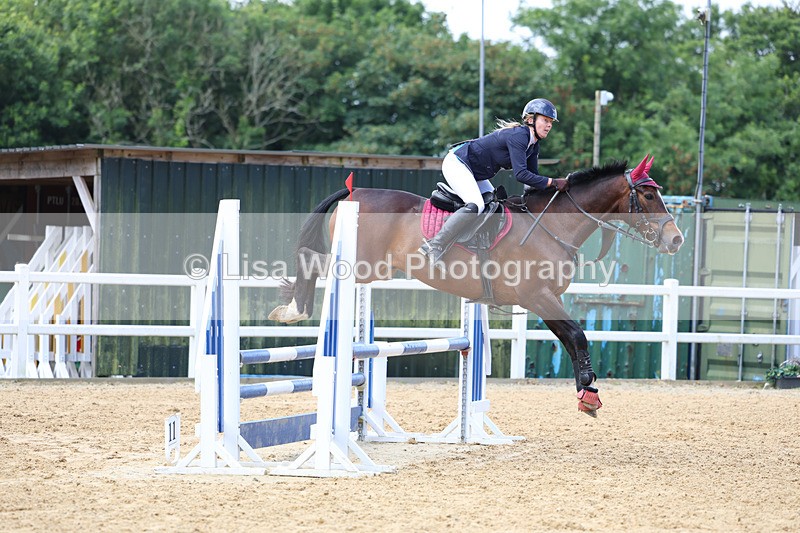 3E7A3023 - Class 4: Senior British Novice/90cm open