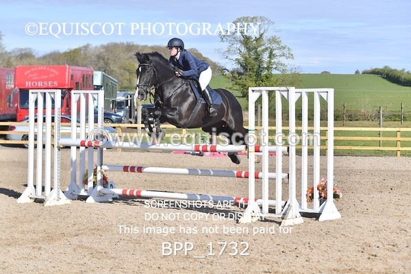 BPP_1732 - CLASS 18 SUN Senior Newcomers/ 1.10m Open