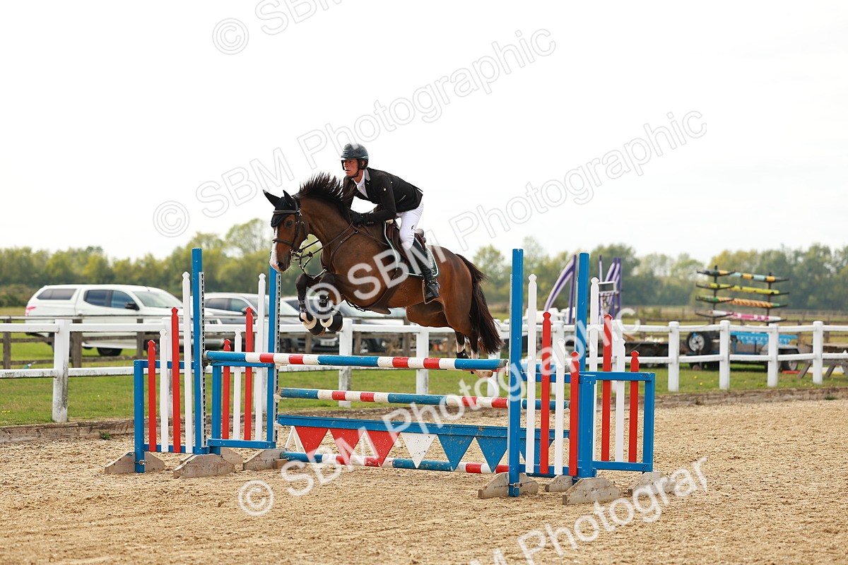 SBM_001713 - Class 4 - Senior Newcomers - 1.10m