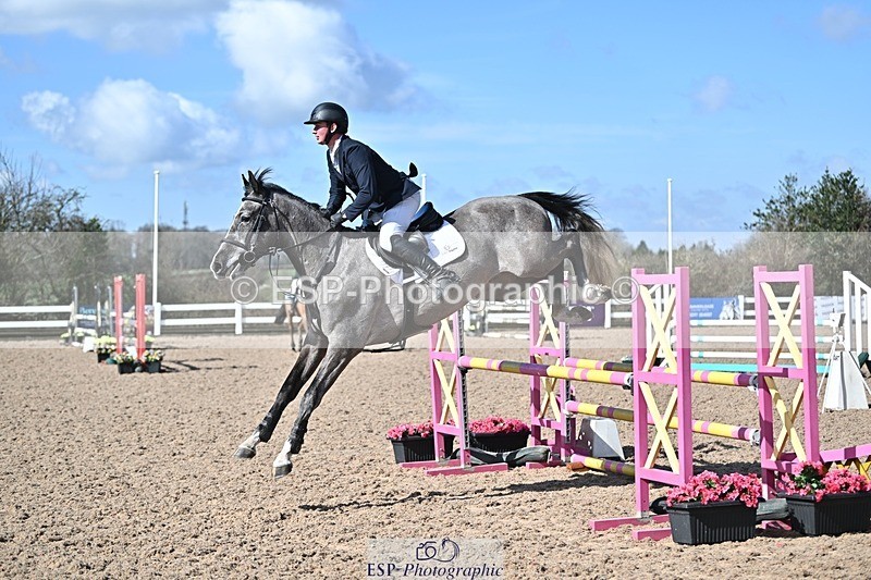 250314-115449-00418 - Cls 2 British Novice and 90cm