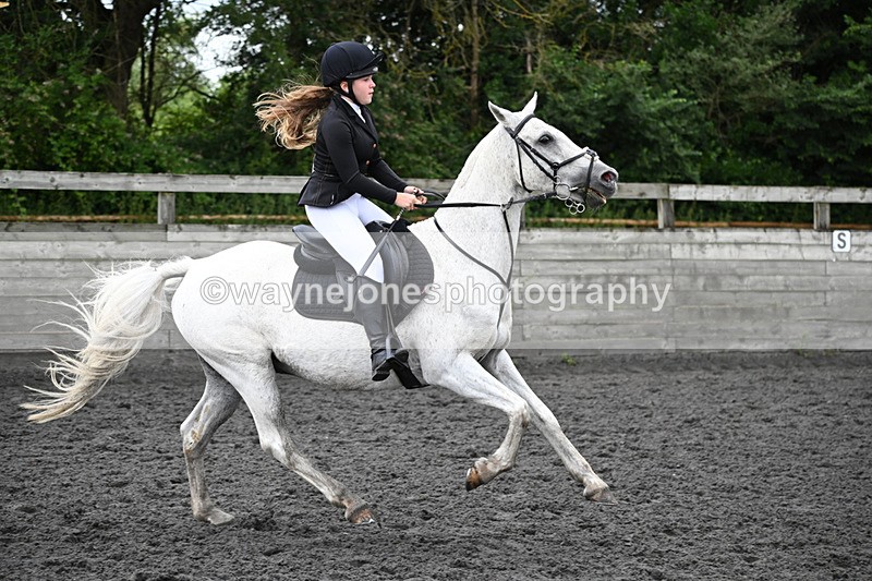 WJ6_0136 - Class 13 Novice 60cm