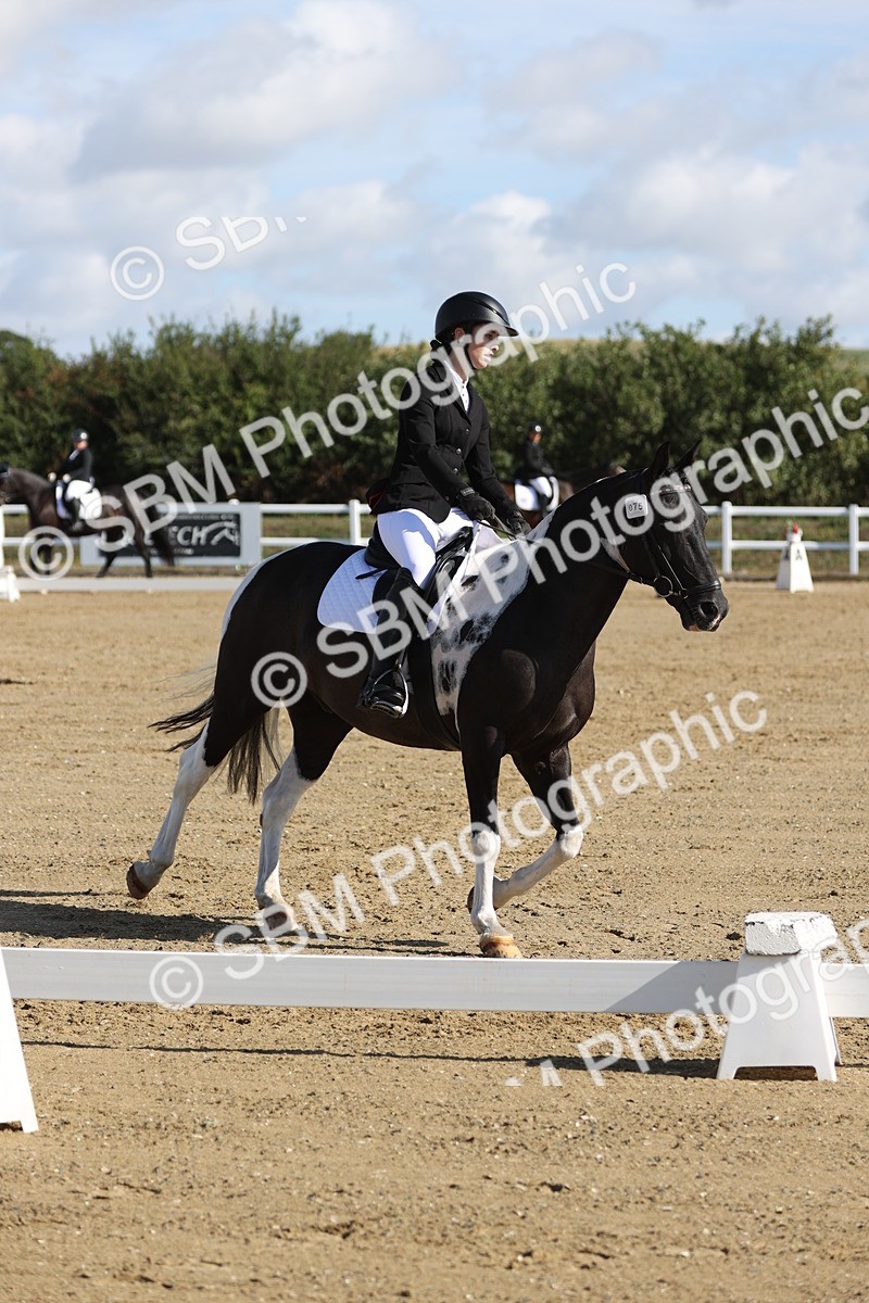 SBM_001136 - Class 2 - Intro 4 Champs - 9.44-10.38