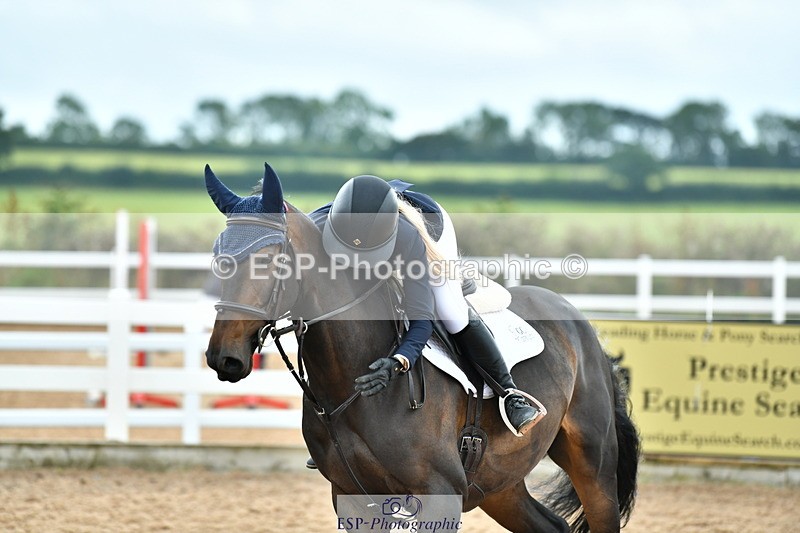 230730A-143402-10370 - Cls 35 1.05m Amateur Quali