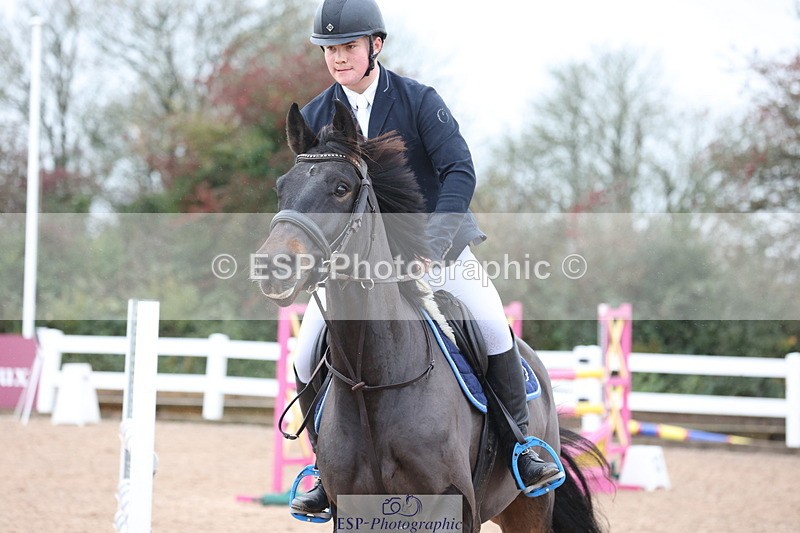 231112A-123714-04089 - Cls 19 Snr 1.05m Open