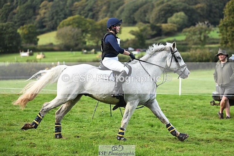 231021-133959-18103 - 437-DONBEG.GREY-Hannah.Underhill-SC+XC