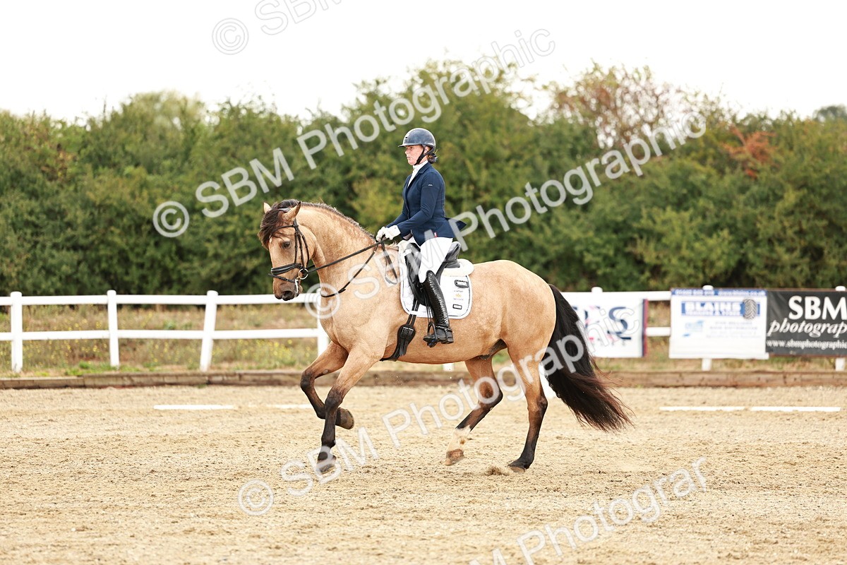 SBM_001752 - Class 4 - P2 Warm Up 10.46-12.10