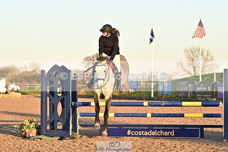 250401-191430-00939 - 90cm Classes