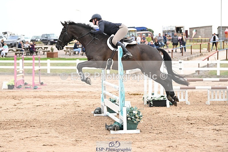 250727-095216-08937 - Cls 31 British Novice and 90cm