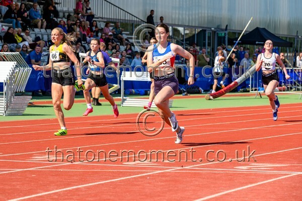 Age25SAT-916520 - Track Female Set One