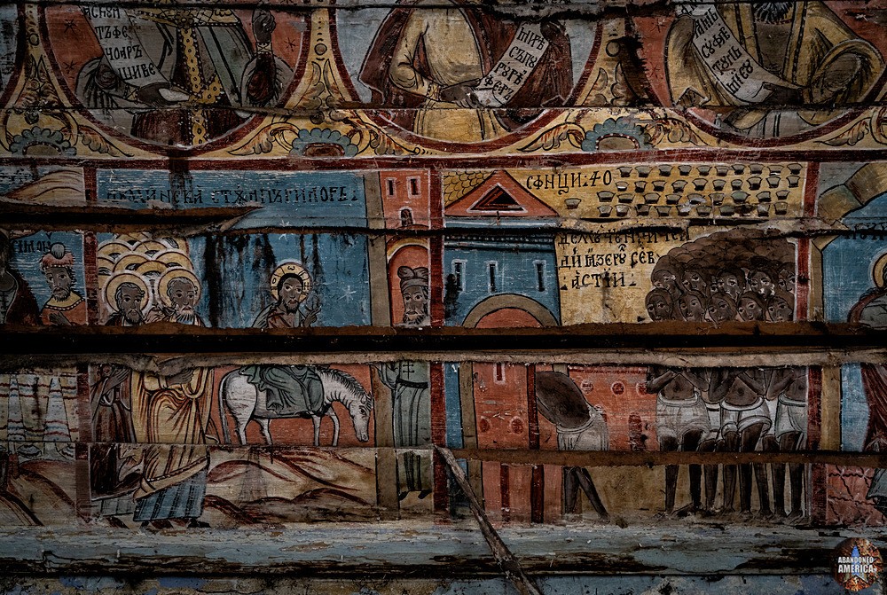 Abandoned St. Nicolae Church Damaged Painting | Gherdeal, Romania - The Ghost Village of Gherdeal