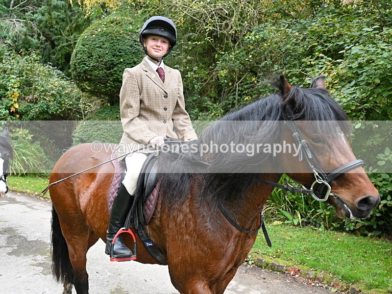 WJ7_6555 - Berks & Bucks - Children's Meet - The Old Farmhouse – Steventon.