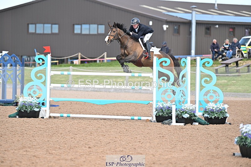 240418A-110623-02449 - Cls 5, 2 Star Medium Tour 1.35m