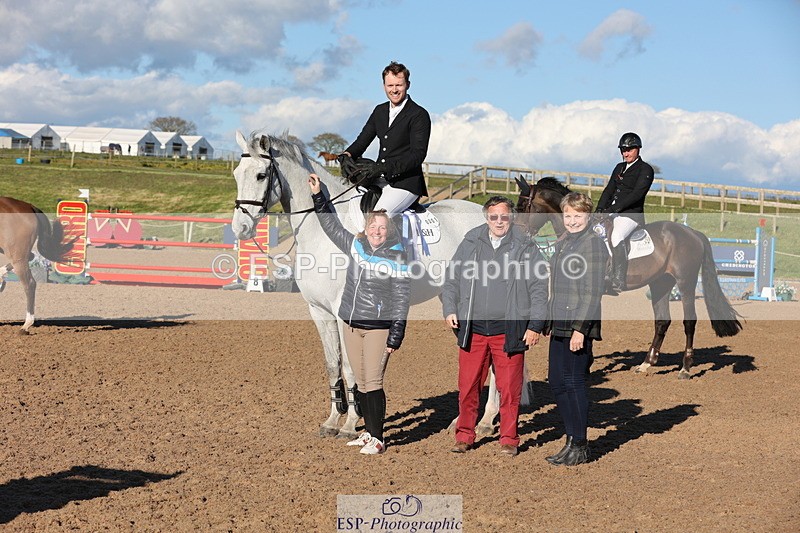 240419A-175759-10010 - Cls 10, 2 Star Big Tour 145cm  Break to End