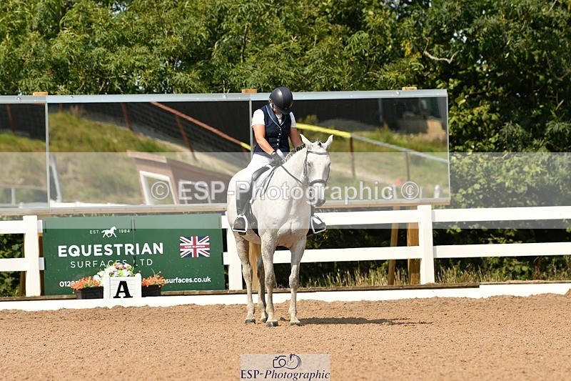 250817-120420-08750 - 099-Essie.BarkerBloody.Nora