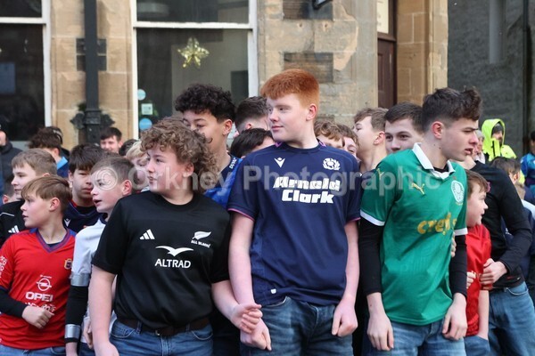 AA076360 - New Years Boys Ba'