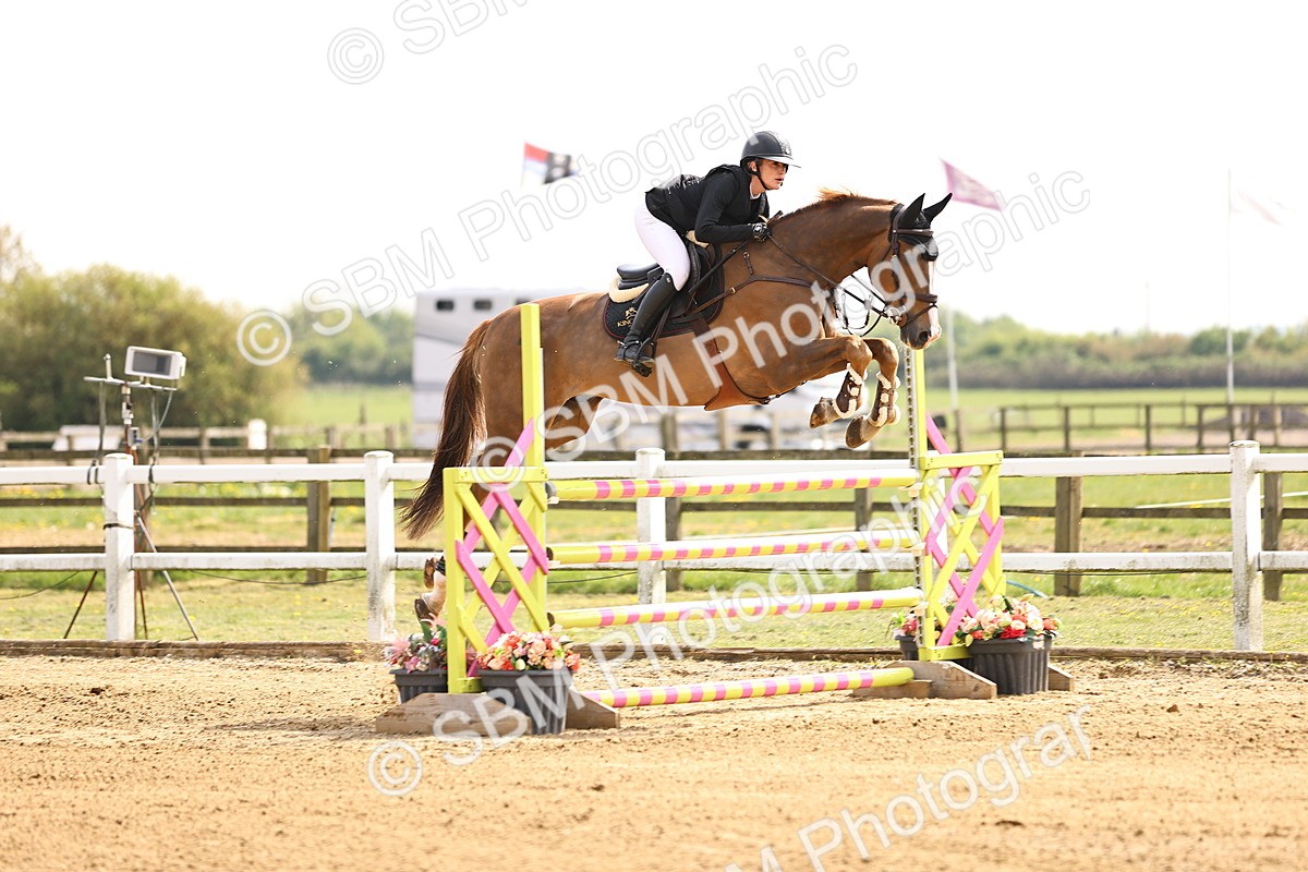  - Class 13 - Senior Foxhunter - 1.20m