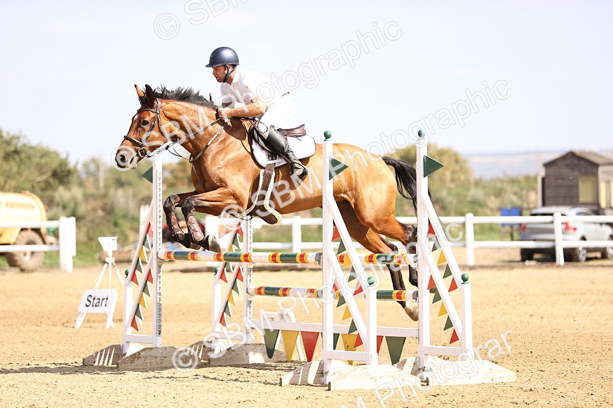 SBM_006823 - Class 13 - Senior Newcomers - 1.10m