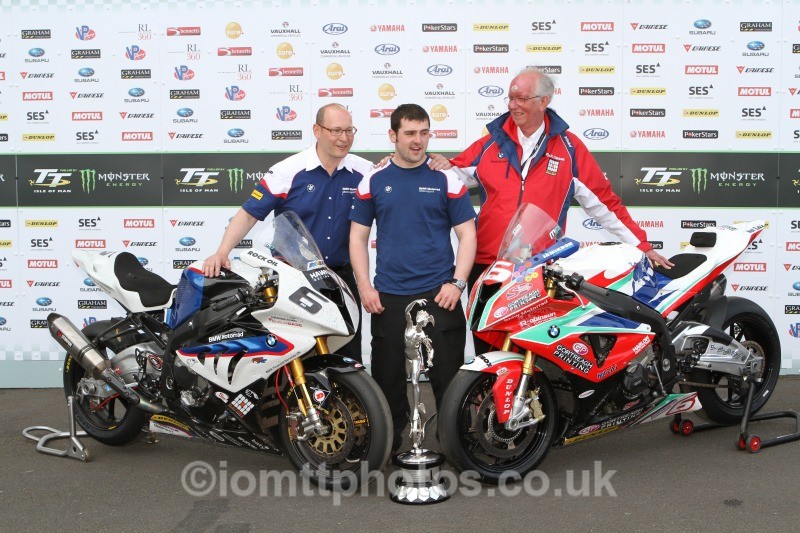 TT148839 - Senior TT Podium