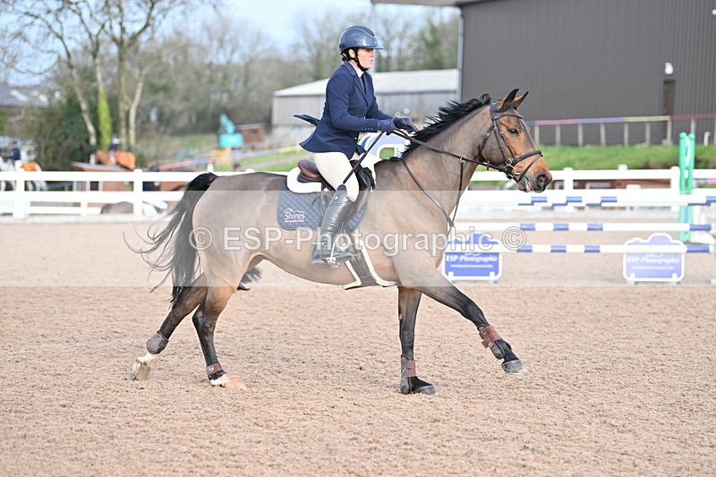 231208A-122205-00666 - Cls 5 Newcomers & 1.10m Open