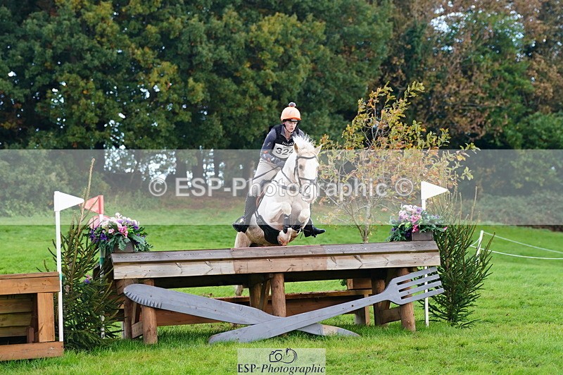 251025A-094730-15976 - D-324-Clare.Pascoe